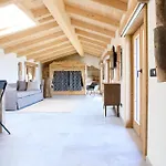 Treeb Chalet